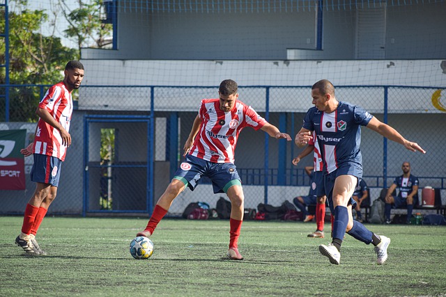 法甲第19輪雷恩1-0巴黎聖日耳曼 誰能想到 梅西姆巴佩世界杯後首次攜手出戰會是爆冷門？.